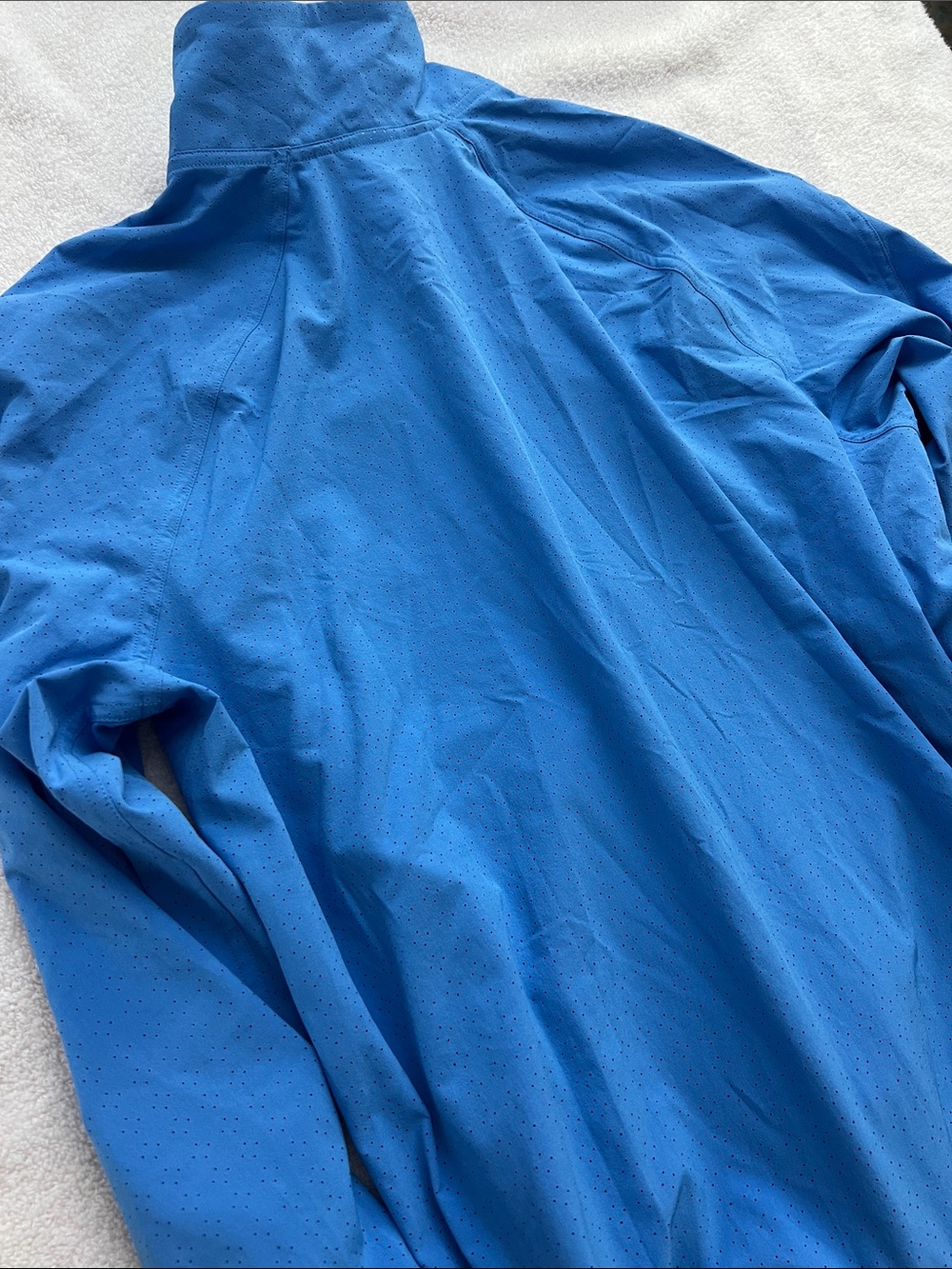 Lululemon  jacket - Picture 3 of 3